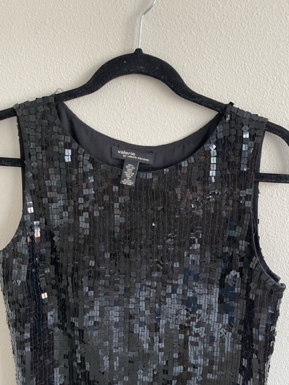 Valerie Stevens Black Sequin Sleeveless Top Size M - Picture 2 of 5